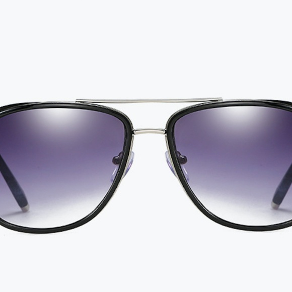 Iron Man 3 - TONY STARK, Spider Man Sunglasses - Picture 3 of 4